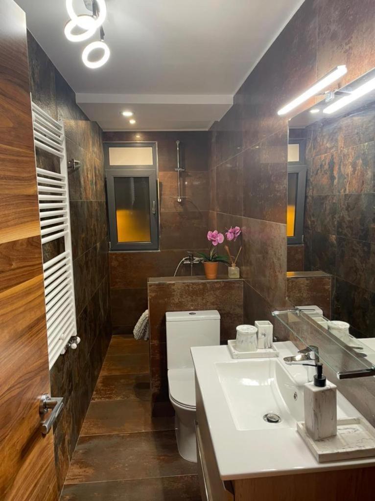 Piso De Dos Dormitorios Con Reforma De Diseno 桑特费柳德吉克索尔斯 外观 照片