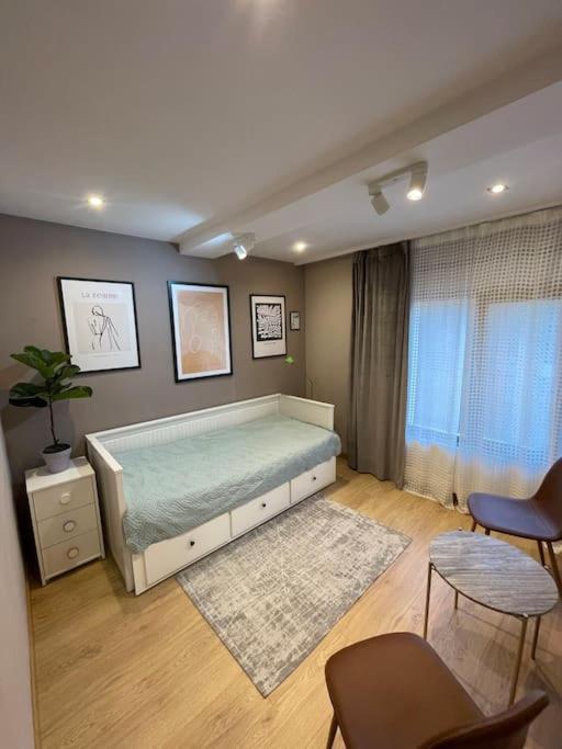 Piso De Dos Dormitorios Con Reforma De Diseno 桑特费柳德吉克索尔斯 外观 照片